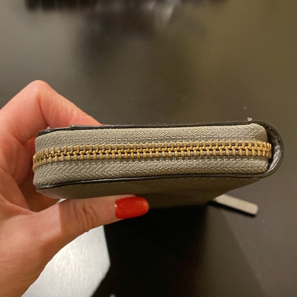 Kate Spade Zip Around Wallet Gray - Picture 10 of 14